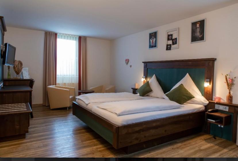 Hotel Restaurant Auerhahn Bad Wildbad Εξωτερικό φωτογραφία