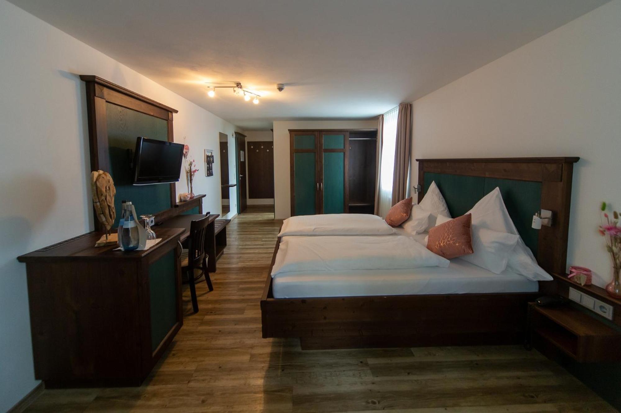 Hotel Restaurant Auerhahn Bad Wildbad Εξωτερικό φωτογραφία