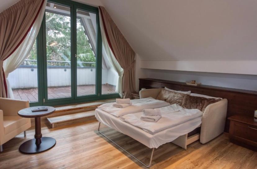 Hotel Restaurant Auerhahn Bad Wildbad Εξωτερικό φωτογραφία