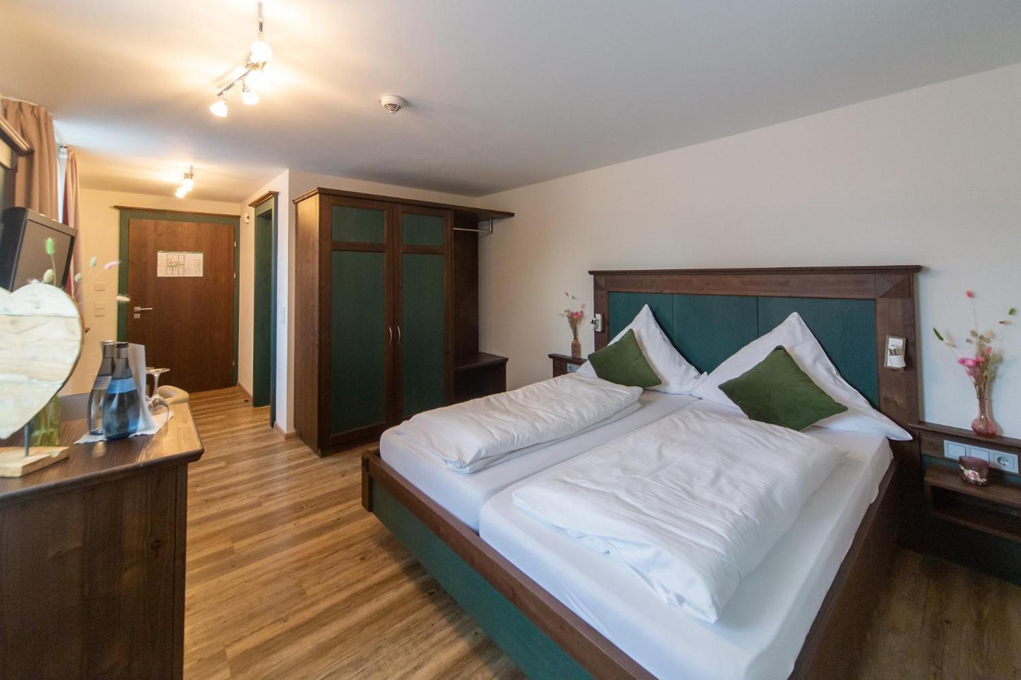 Hotel Restaurant Auerhahn Bad Wildbad Εξωτερικό φωτογραφία